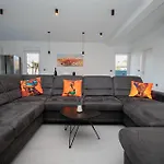 Elite 1 Villa