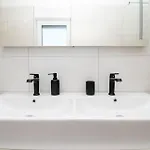 Villa Elite 1 *